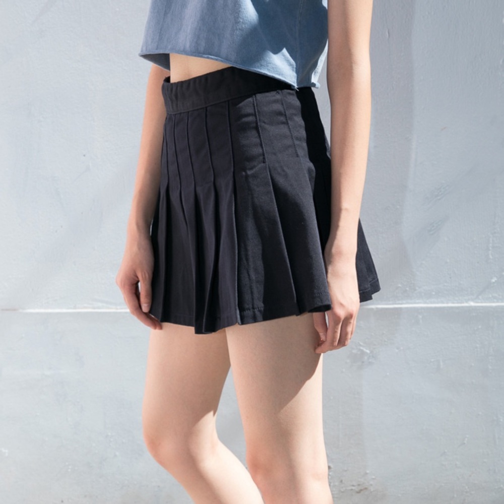brandy melville tennis skirt
